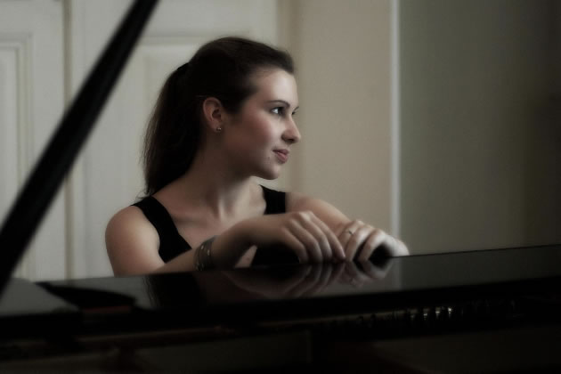 Pianist Joanna Kacperek