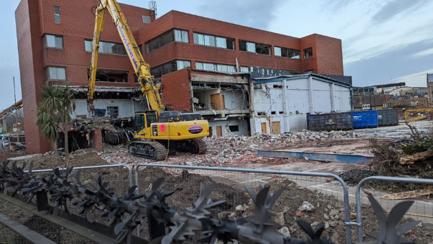 Heidelberg Brentford demolition