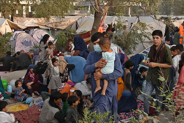 Afghan refugees seeking to leave Kabul