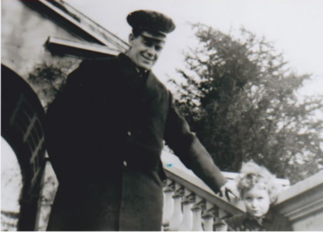 Barry Hodges (right) with his father, Keeper Hodges (private photo taken in the 1950s)